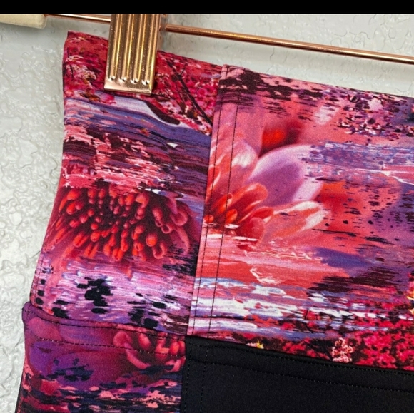 Lululemon Black Dahliascape Sweat & Repeat Legging - Picture 4 of 11